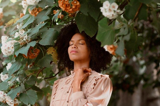 Image via Freepik, https://www.freepik.com/free-photo/medium-shot-woman-posing-romantic-garden_40478640.htm#fromView=search&page=1&position=3&uuid=fbc0f72d-feed-4c36-8b03-845dcc1ad7c6&query=holistic+person